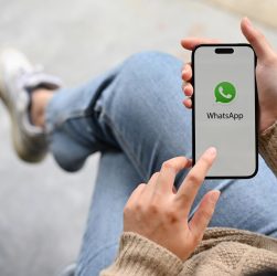 Come scrivere a sé stessi su whatsapp?