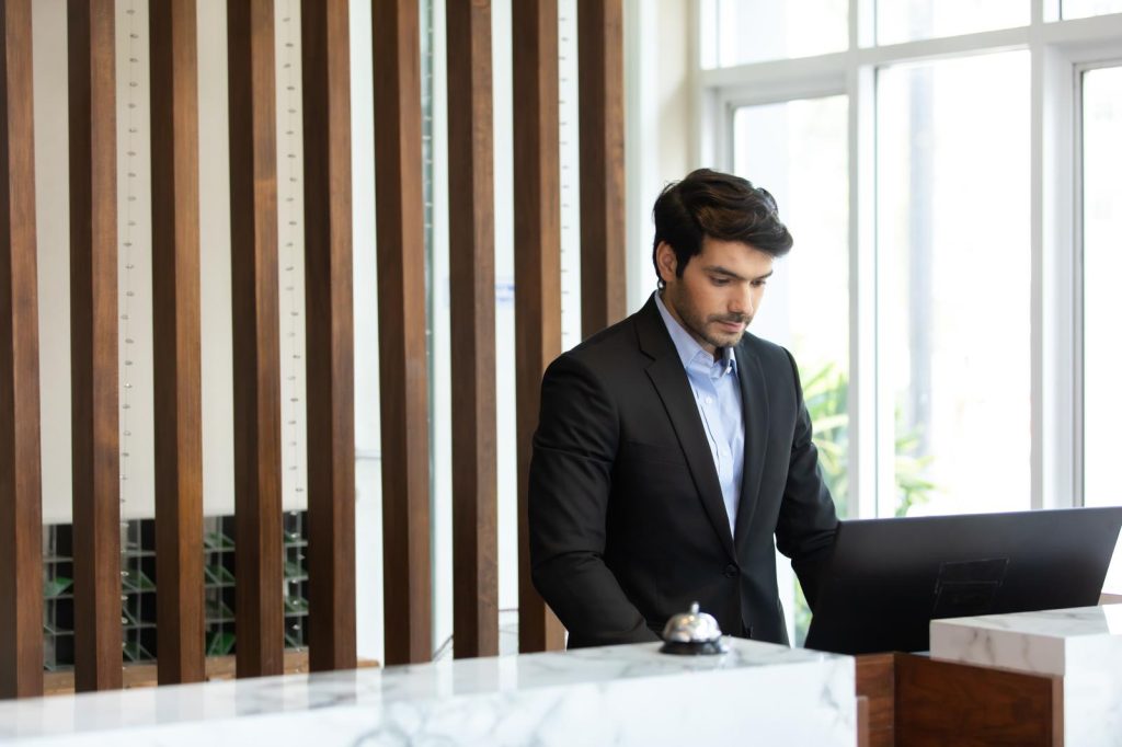 Receptionist